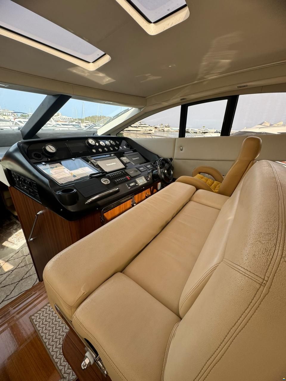 Sunseeker Predator 62