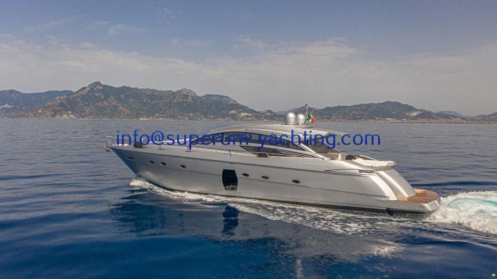 Pershing 72