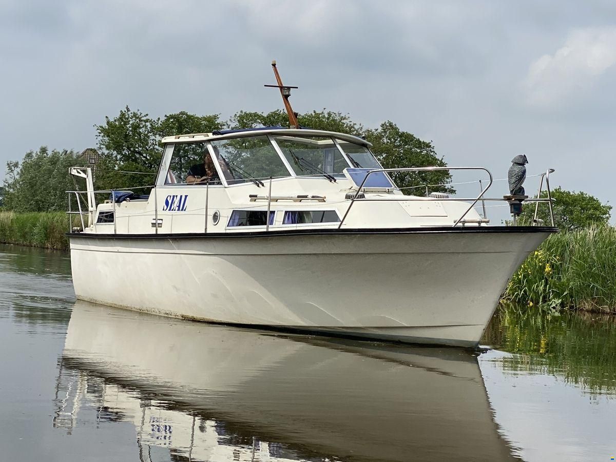 Albin 30