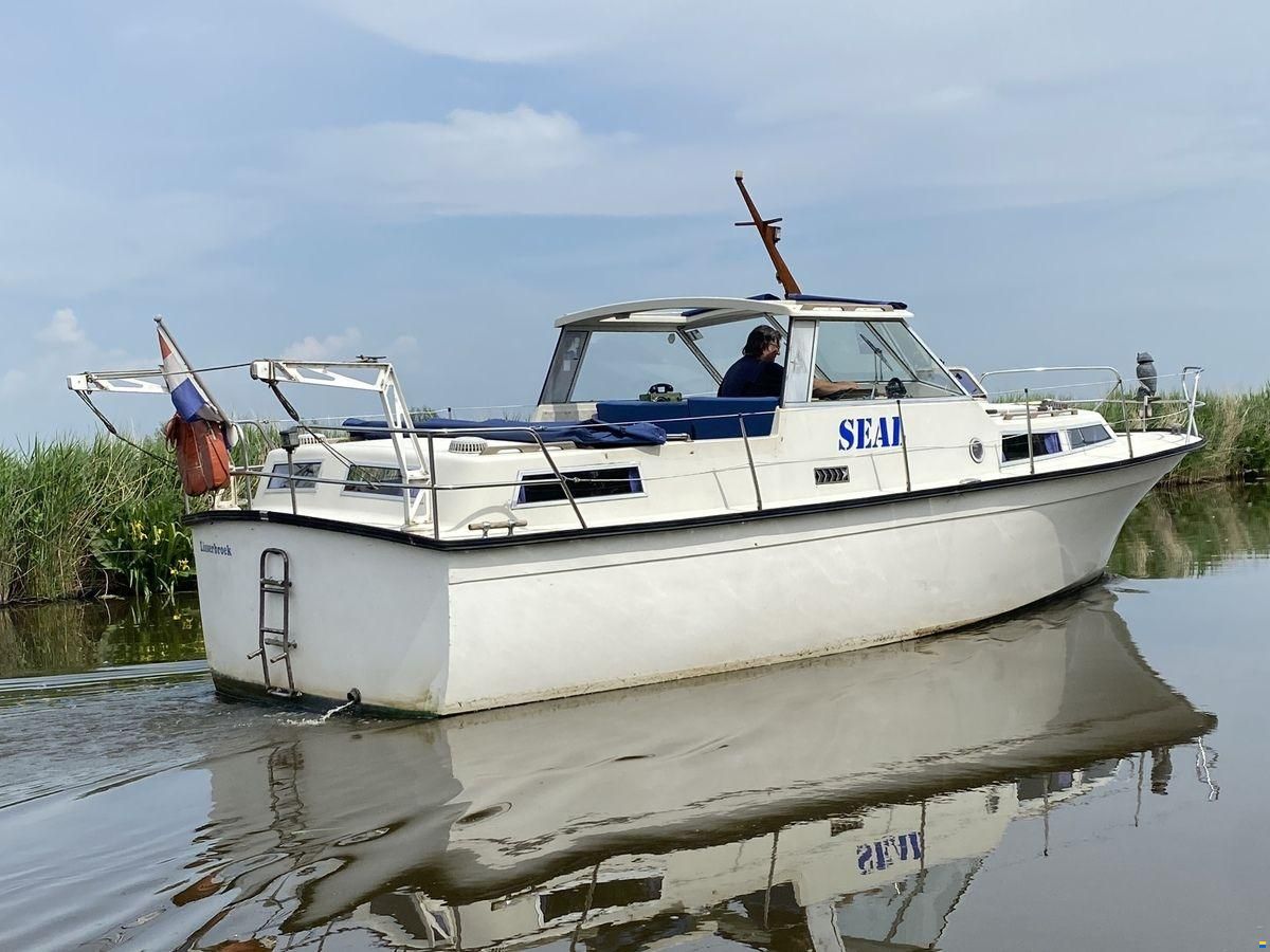 Albin 30