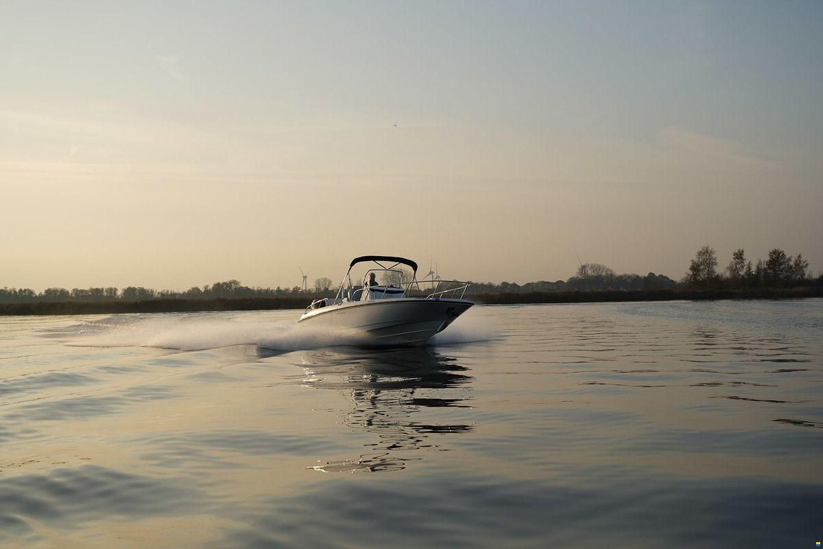 Boston Whaler 270 Dauntless