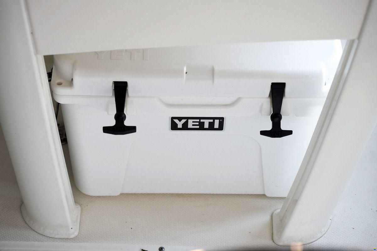 Boston Whaler 270 Dauntless