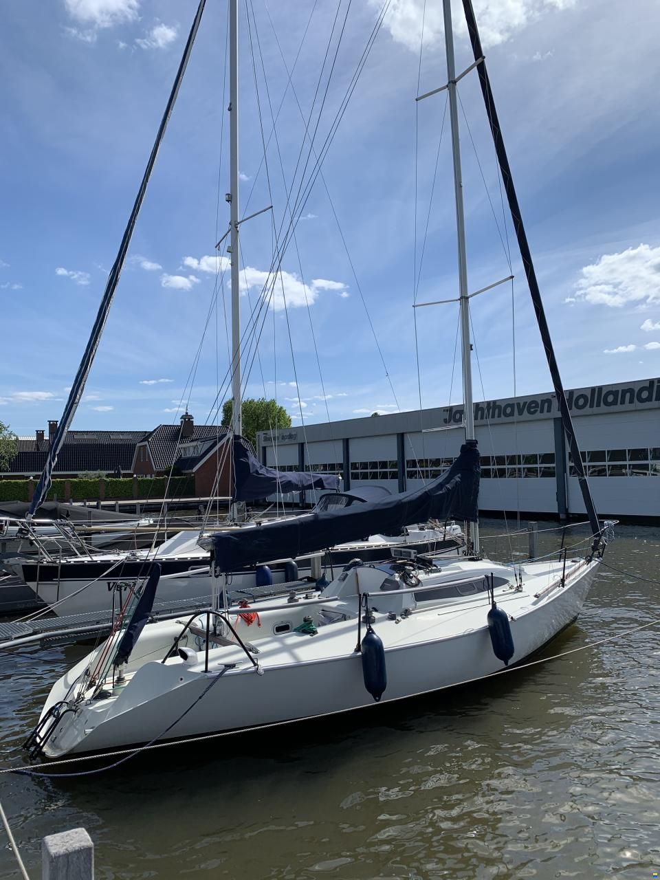 Hunter Formula 28