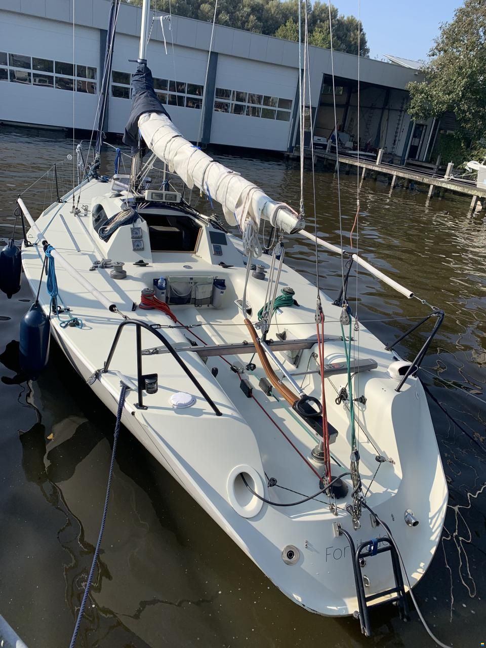 Hunter Formula 28