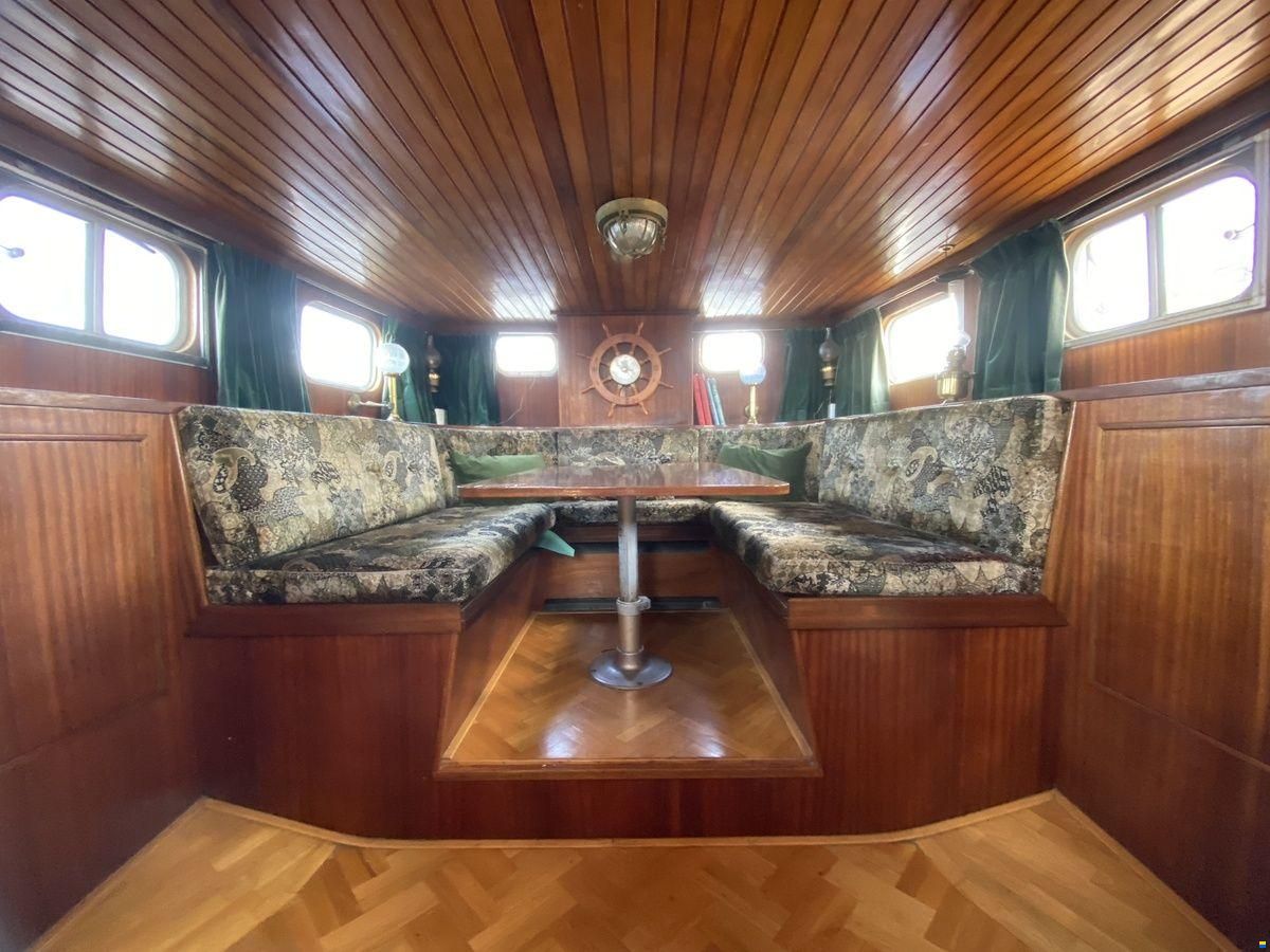 Gillissen 1130 AK Spiegelkotter