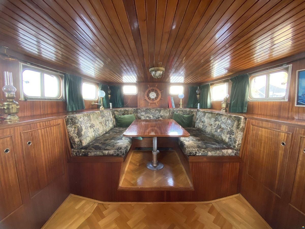 Gillissen 1130 AK Spiegelkotter