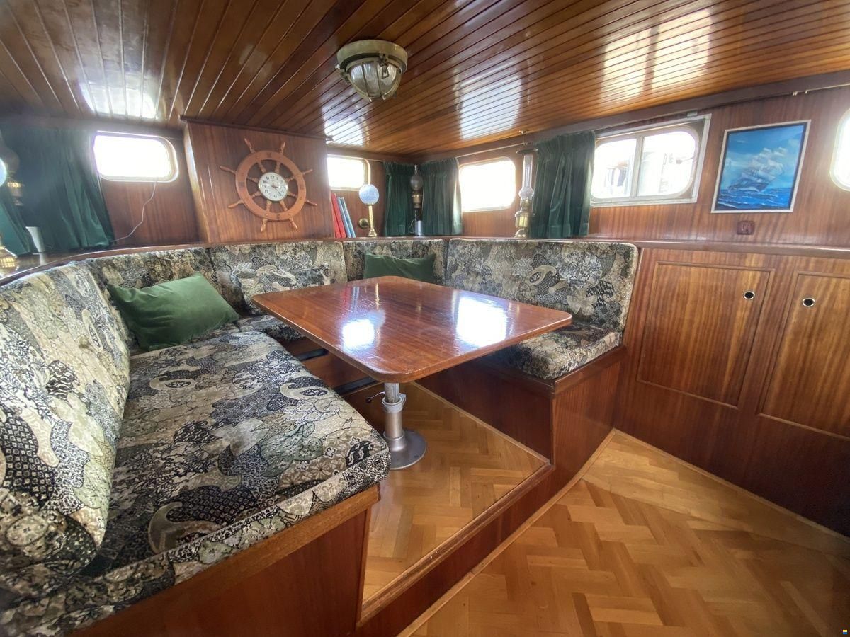 Gillissen 1130 AK Spiegelkotter