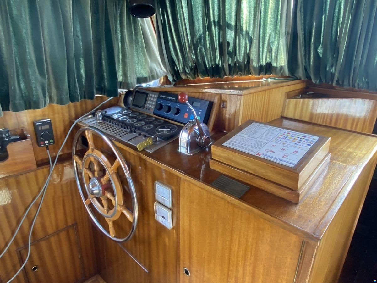 Gillissen 1130 AK Spiegelkotter