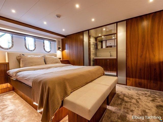 Van den Hoven Executive 18.50