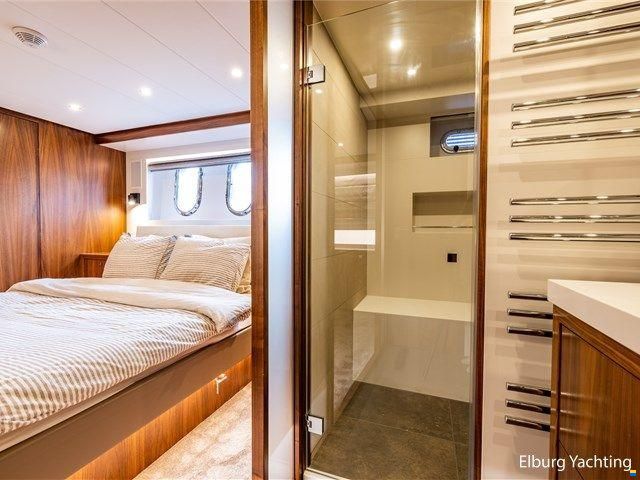 Van den Hoven Executive 18.50