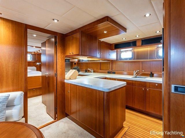 Moonen 68 - Flybridge