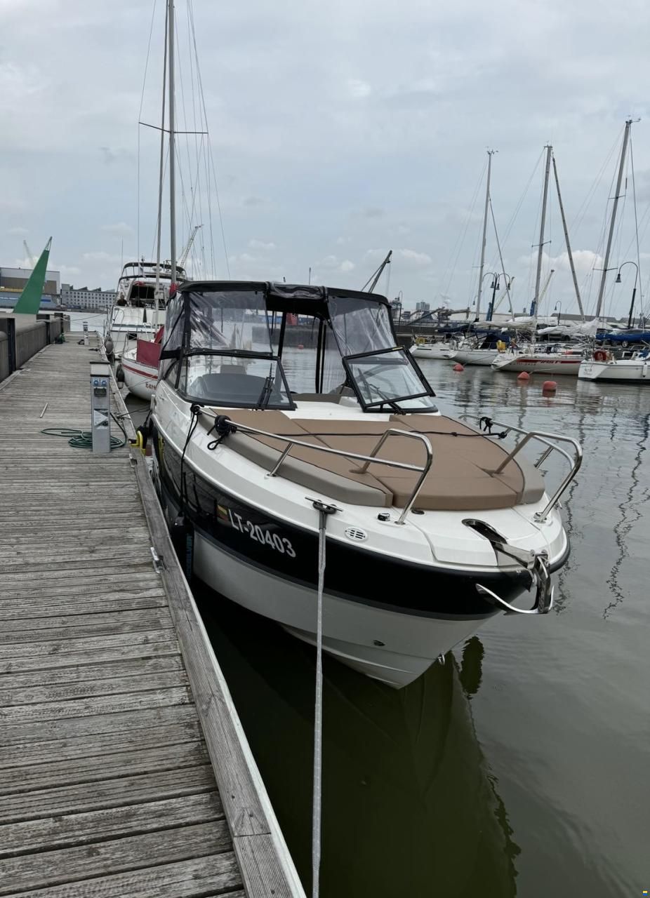 Quicksilver Activ 805 Cruiser with V10 350 Mercury