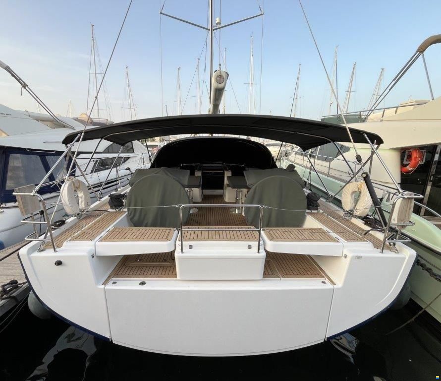 Hanse 548