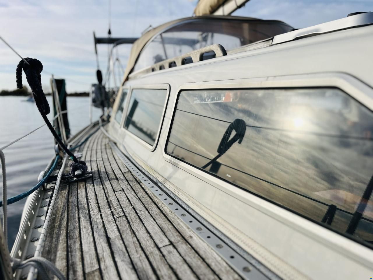 Helmsman 49DS