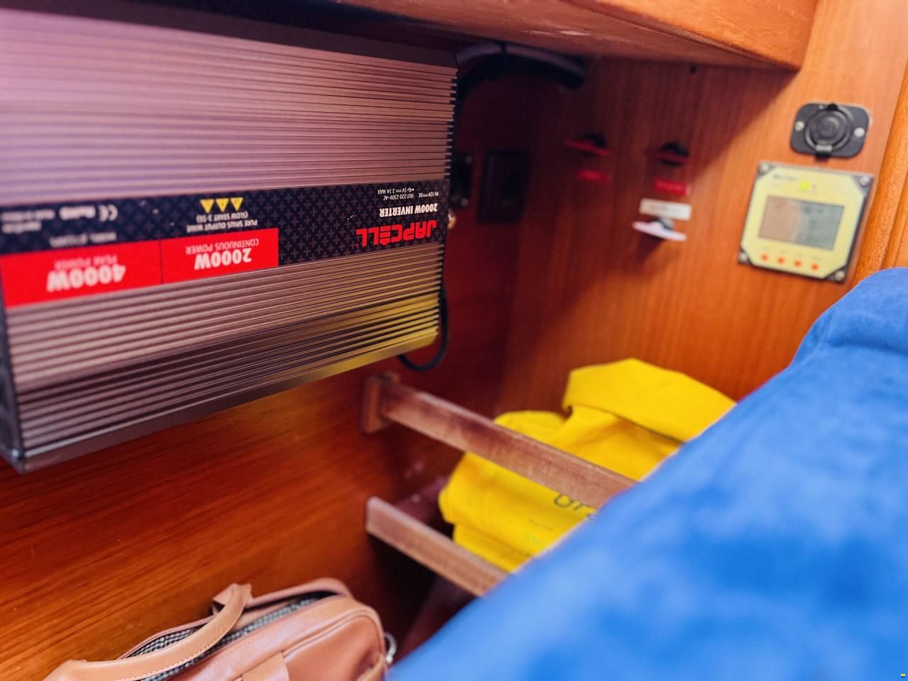 Helmsman 49DS