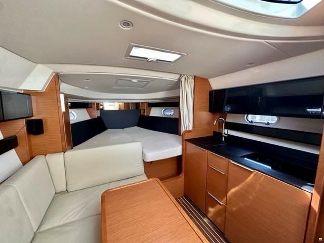 Bavaria Sport 330