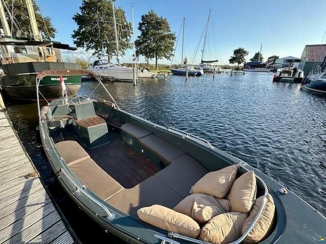 Waterborne Horizon 7.8