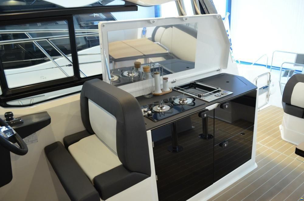 Bavaria SR38HT
