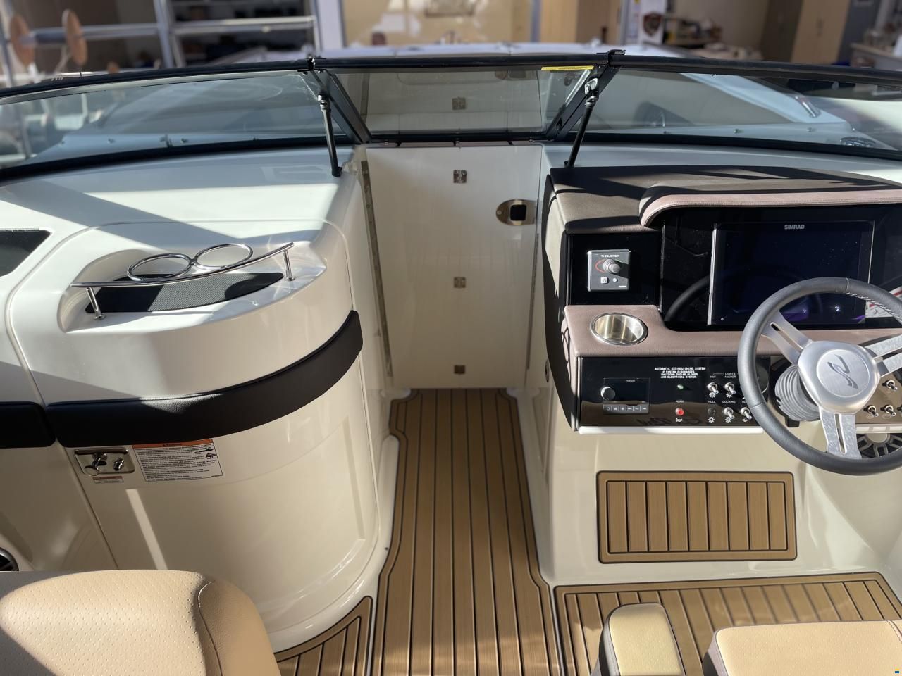 Sea Ray SDX 270