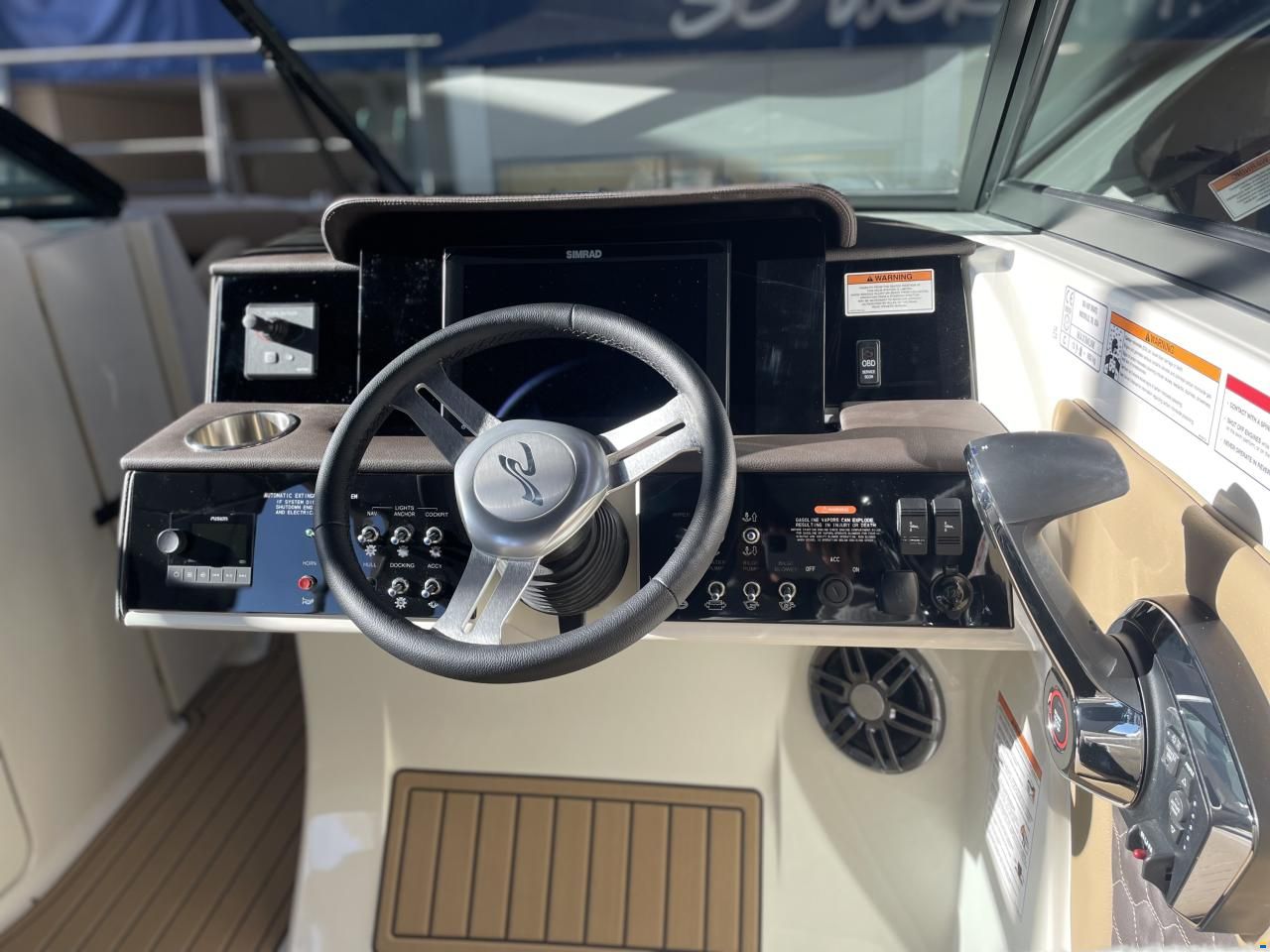Sea Ray SDX 270