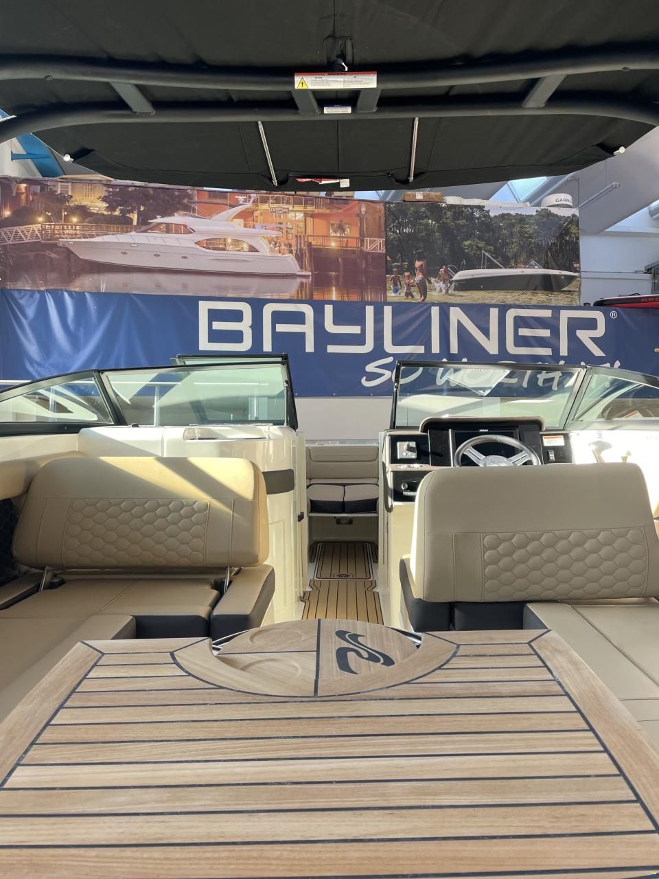 Sea Ray SDX 270
