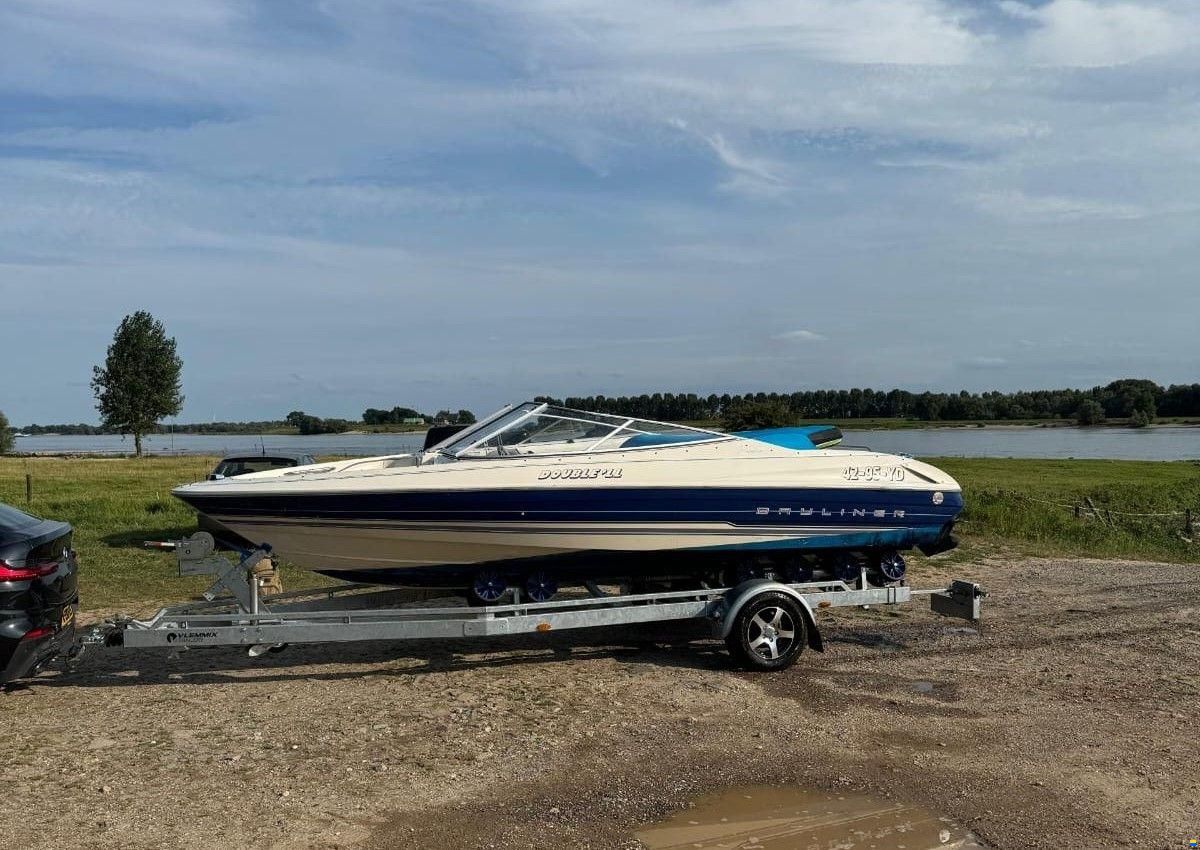 Bayliner 2050 Capri Bowrider