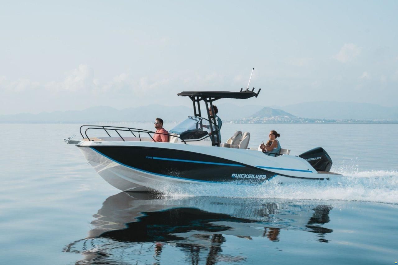 Quicksilver 705 OPEN