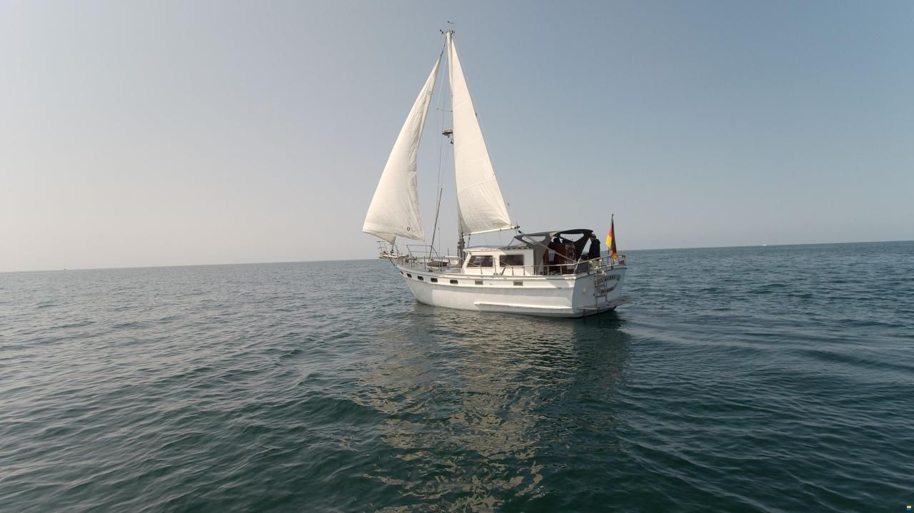 Island Trader 40