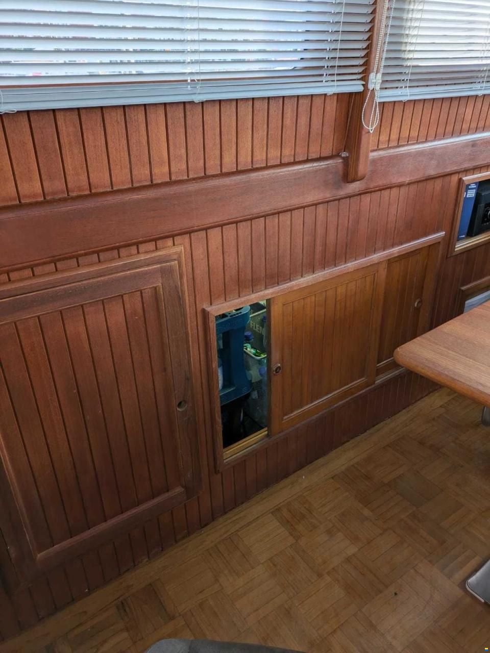 Island Trader 40