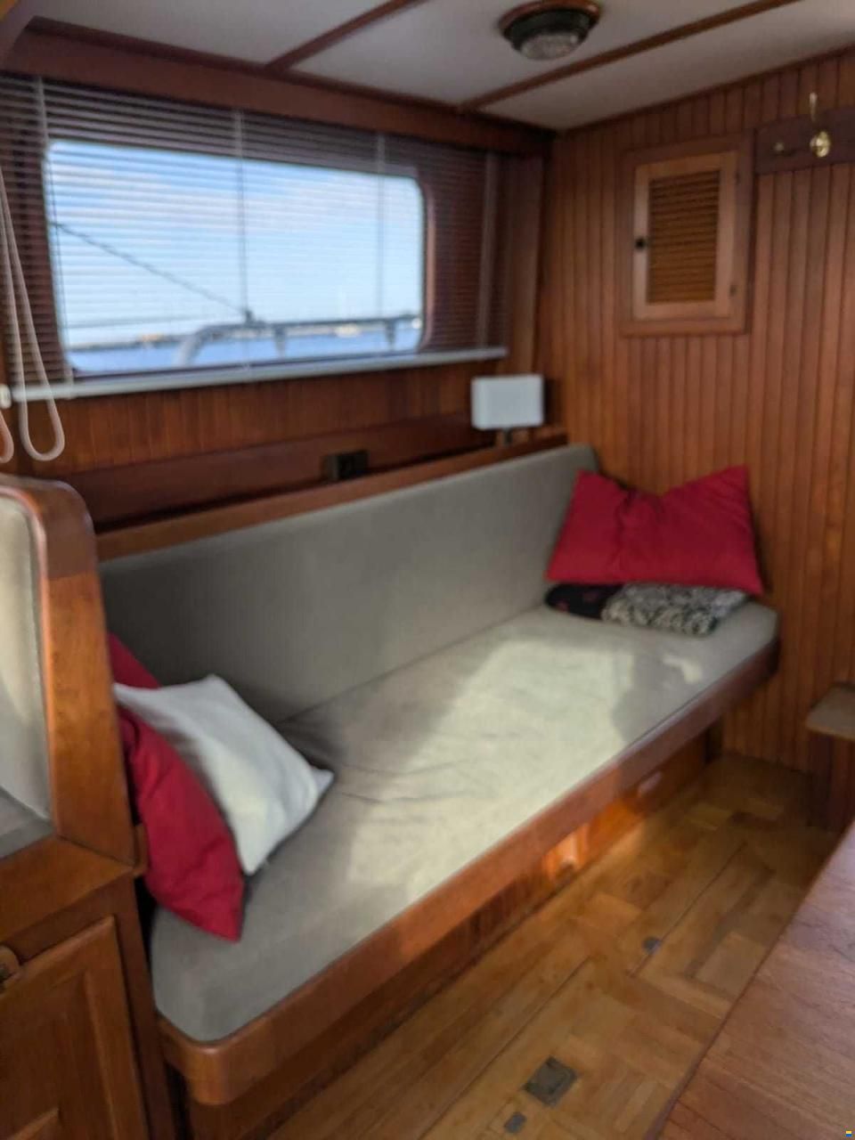 Island Trader 40