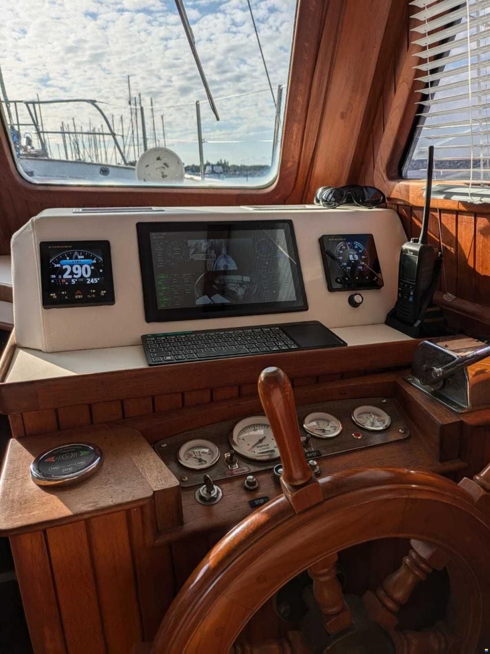 Island Trader 40