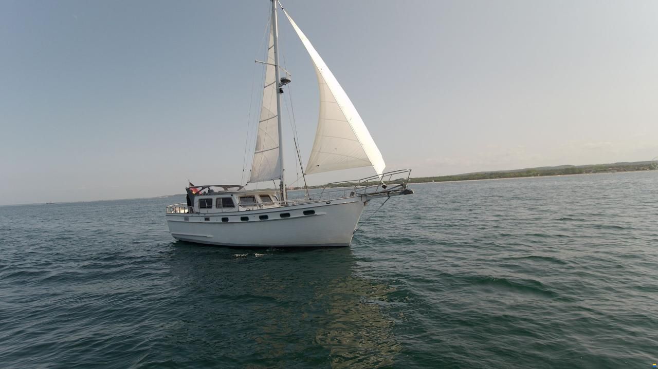 Island Trader 40
