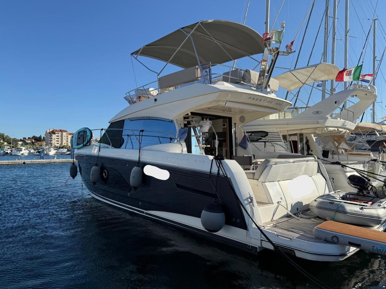 Prestige 420 fly