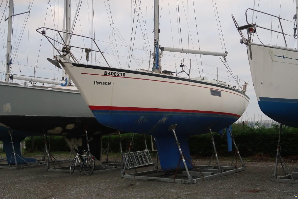 Dufour 35