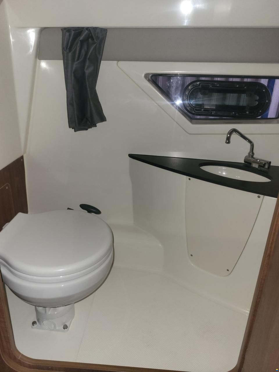 Quicksilver Activ 805 cruiser