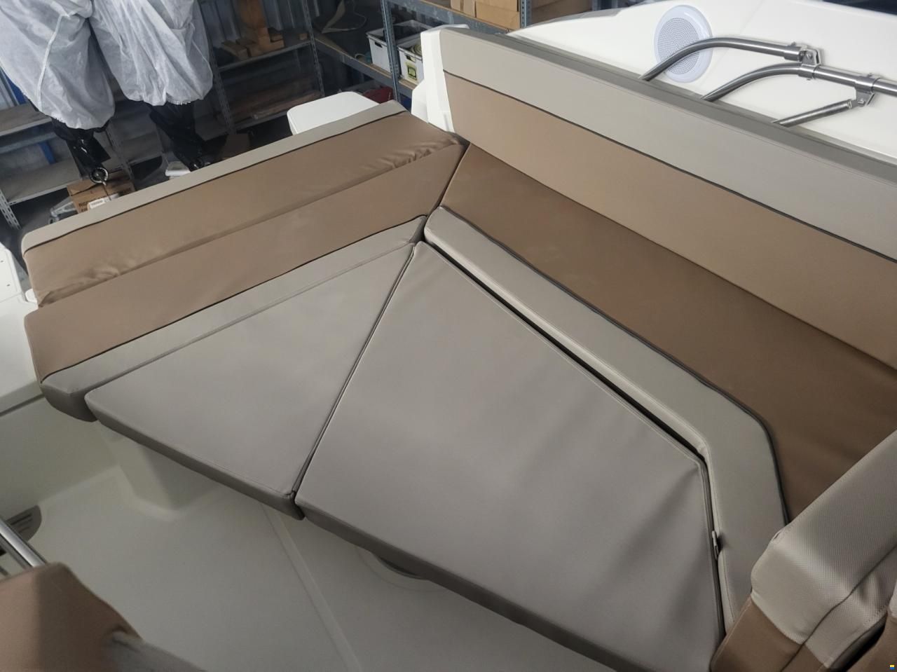 Quicksilver Activ 805 cruiser
