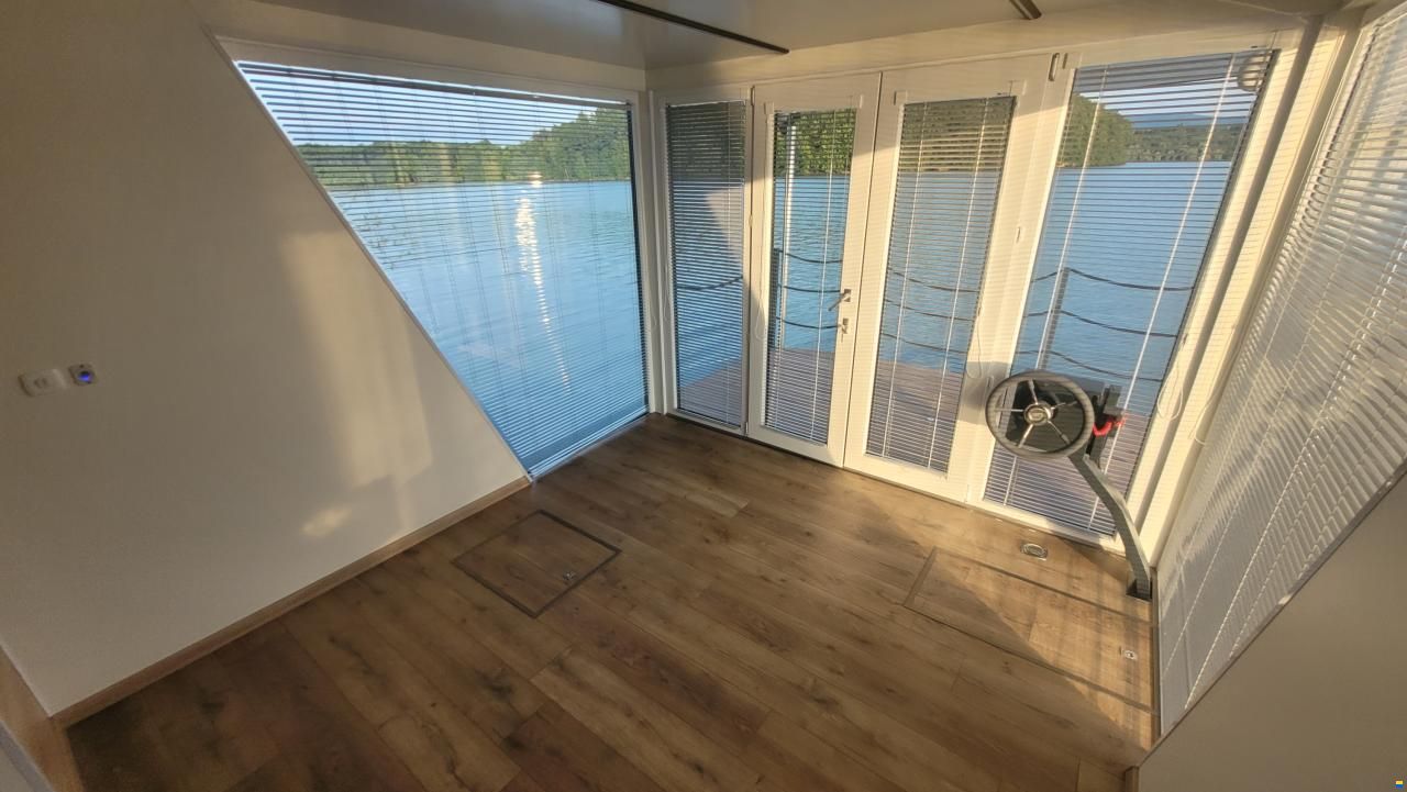 HOUSEBOAT SCHAB HB 9,3x3  (10x3)