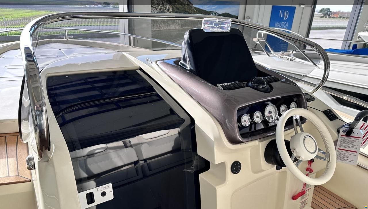 Invictus 280 GT