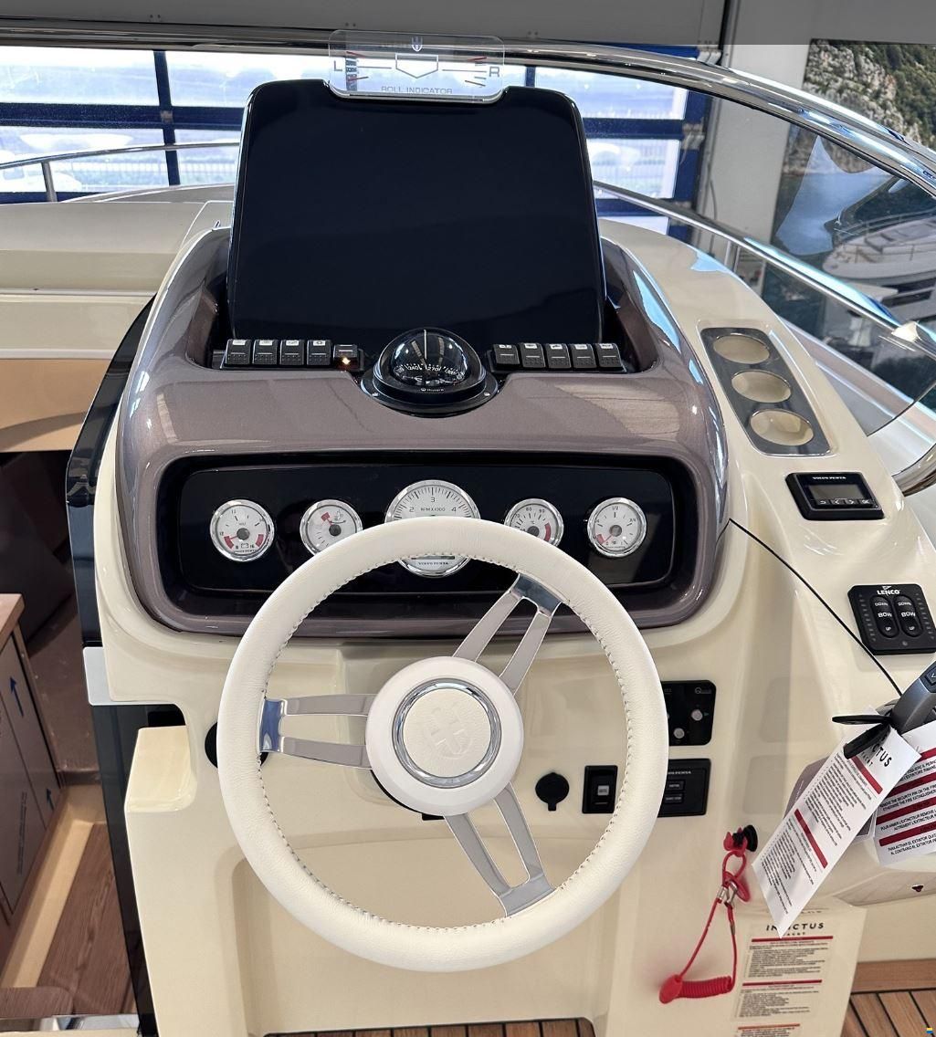 Invictus 280 GT