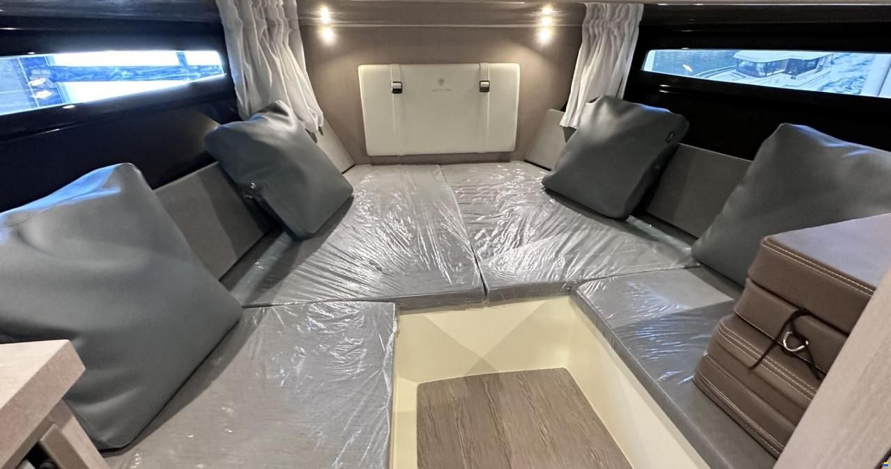 Invictus 280 GT