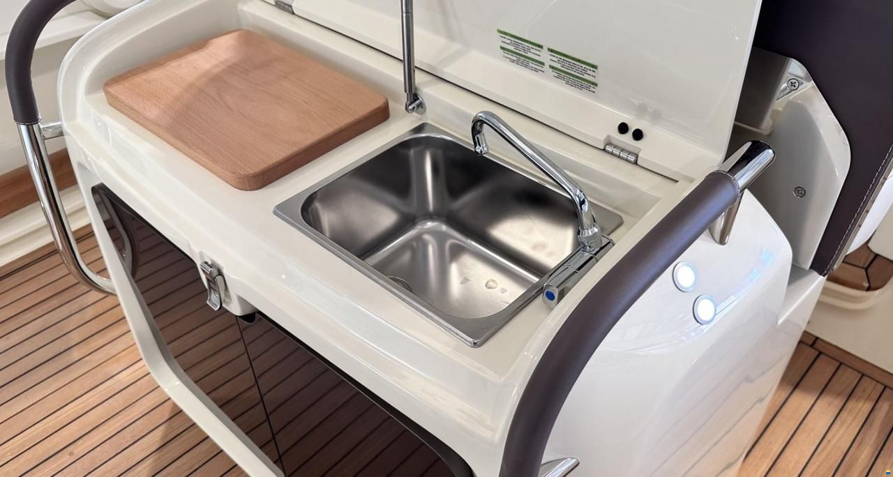 Invictus 280 GT