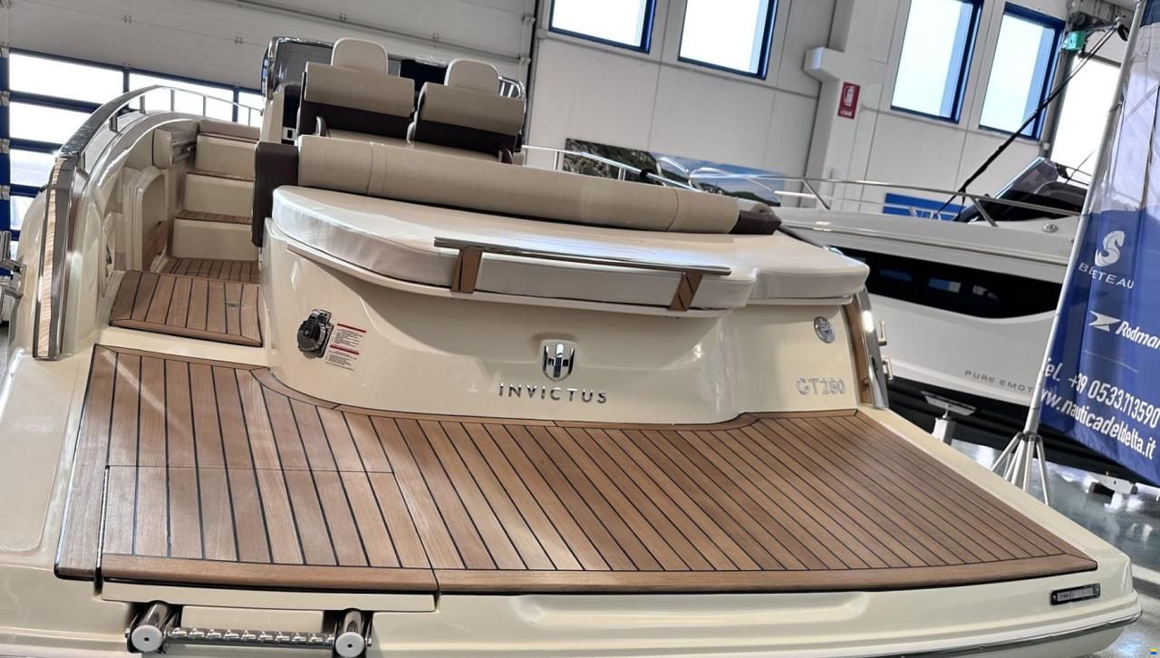 Invictus 280 GT