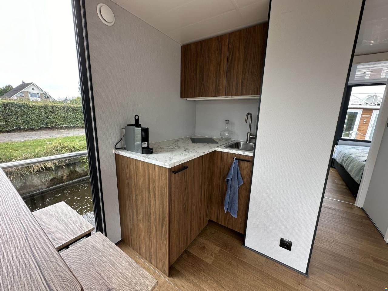 La Mare Houseboat STB 4.0 (Canalboat 4)