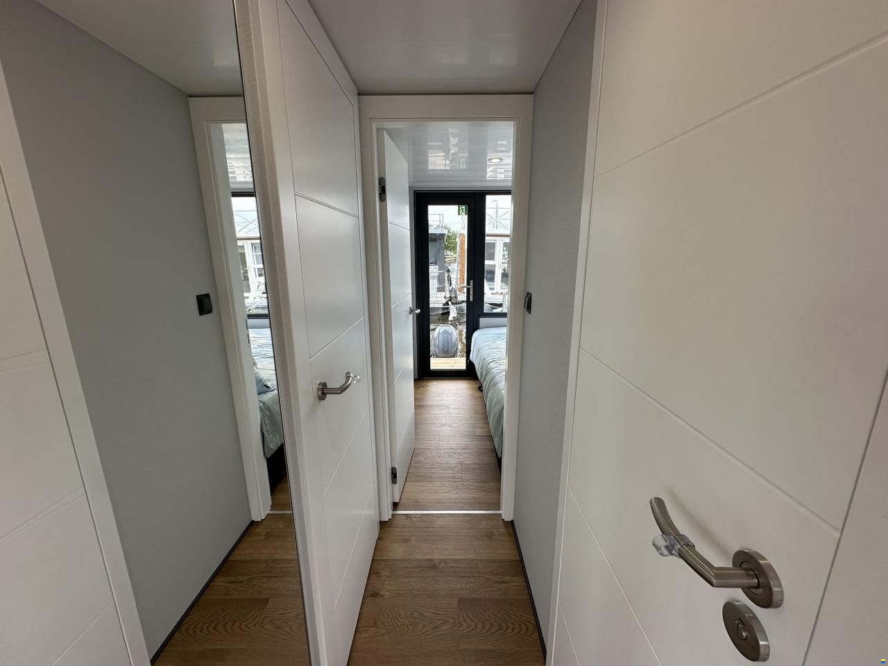 La Mare Houseboat STB 4.0 (Canalboat 4)