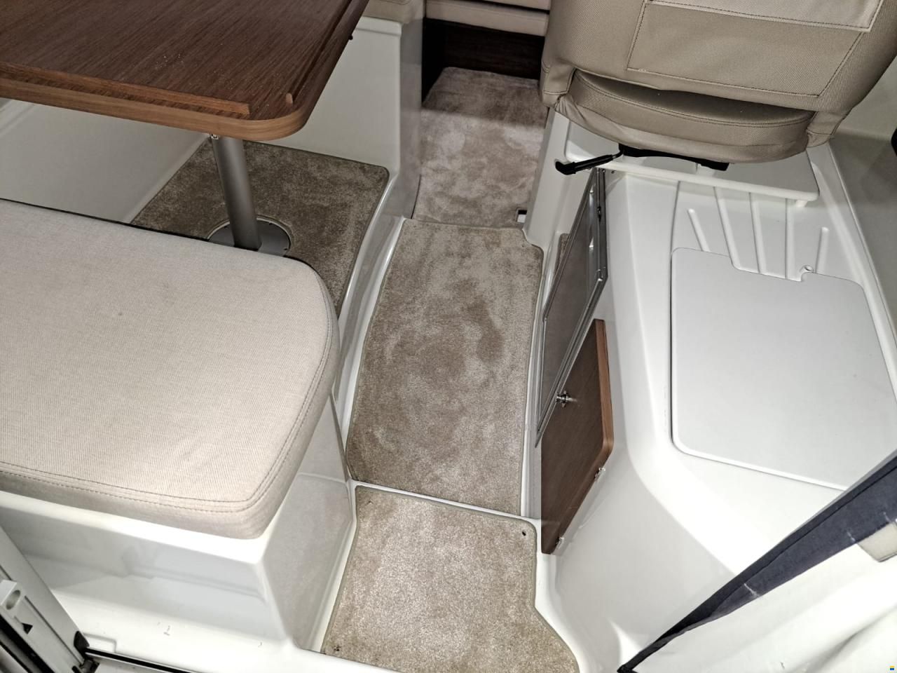 Jeanneau Sonstige Bootsteppich