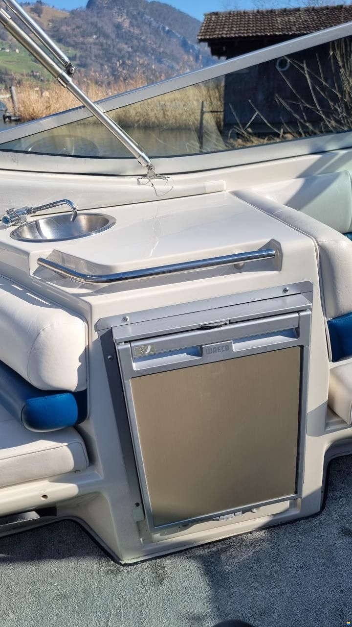 Regal Ventura 8.3 SC Cuddy