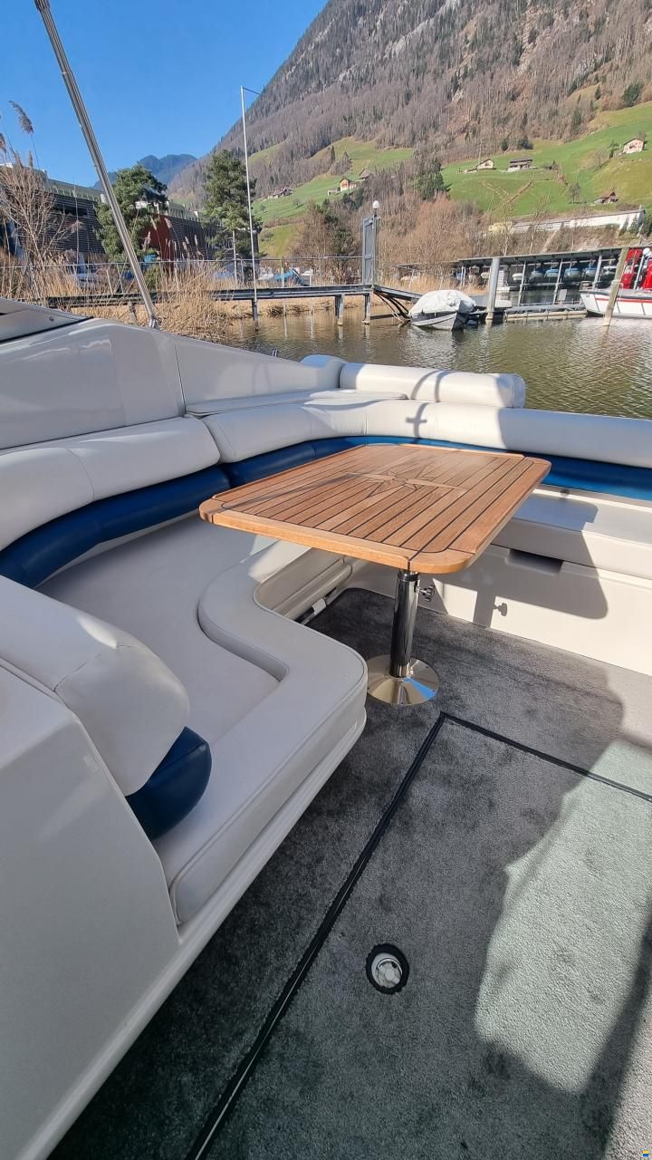 Regal Ventura 8.3 SC Cuddy