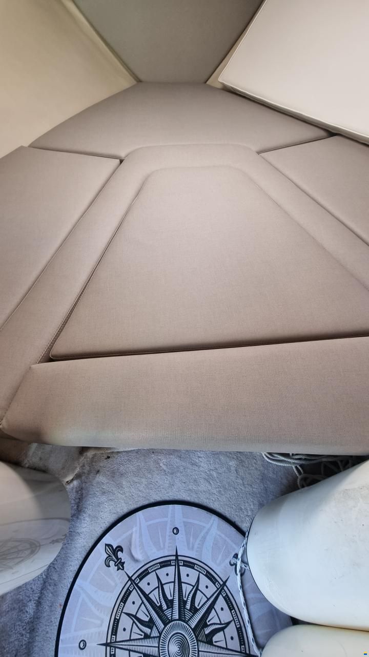 Regal Ventura 8.3 SC Cuddy