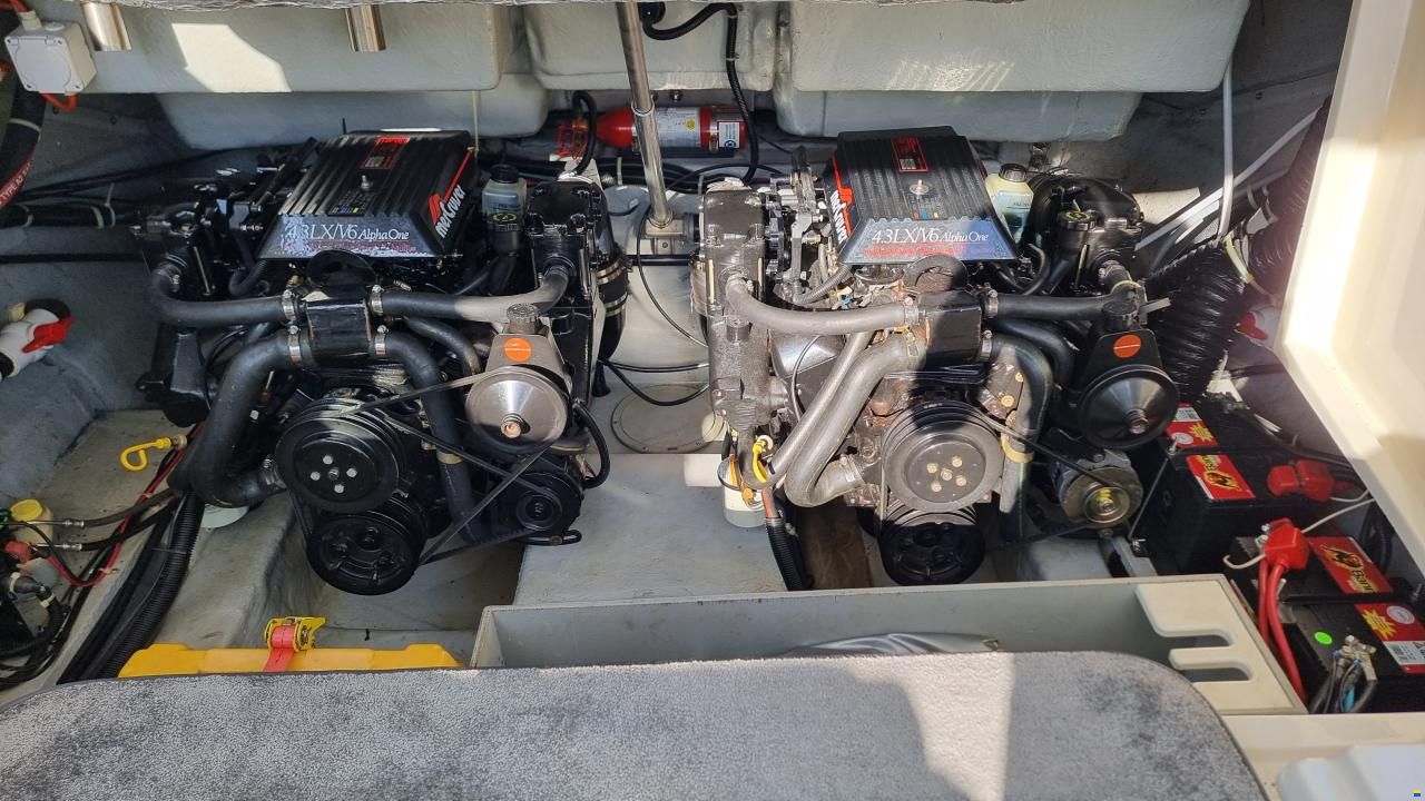 Regal Ventura 8.3 SC Cuddy