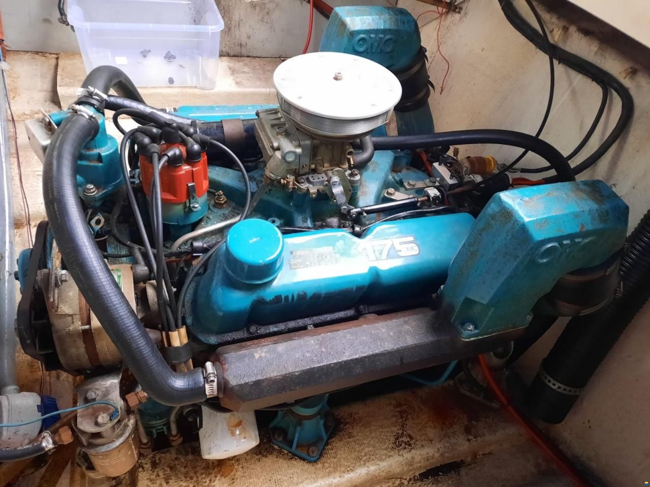 OMC V8